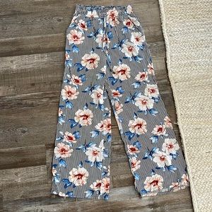 Joe B Joe Benbasset Floral Flare Pants/PJs Size XSmall